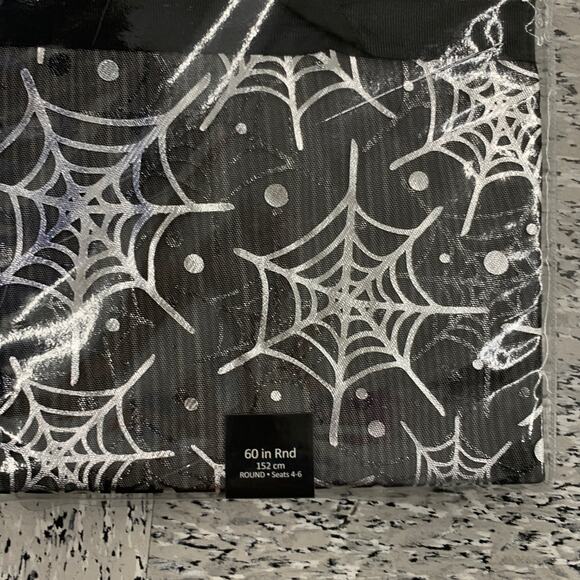 Halloween Mint & Ivy Spooky Spiderweb Spider Webs Metallic  52 X 70 Tablecloth - Picture 7 of 7
